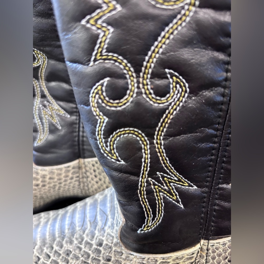 AMERICAN WEST Trading Company Cowboy Boot. Perfect condition! - Picture 3 of 10